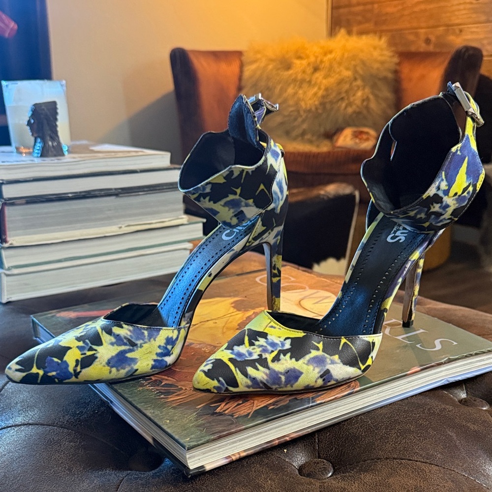 Sam Edelman Black and Yellow Floral Heels